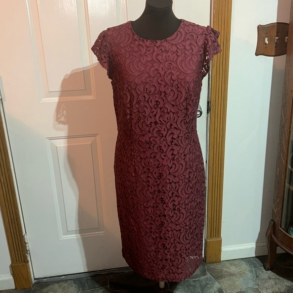 Ann Taylor Factory Burgundy Lace Flutter Sleeve Fall Dress Size 12 - Picture 1 of 6